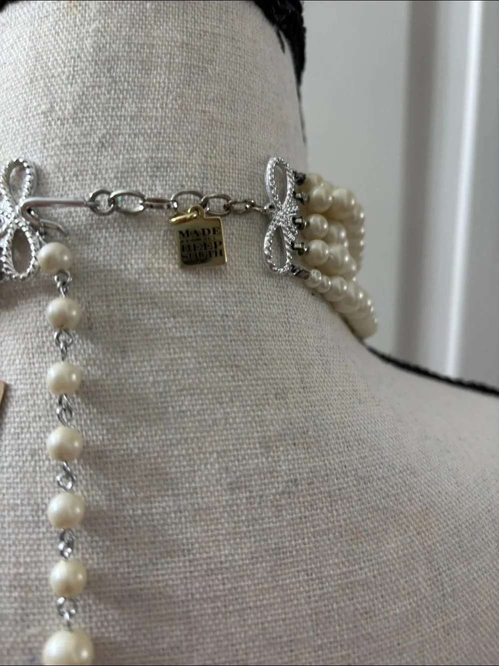 Made in the Deep South Chain Pearl Statement Necklace - Picture 5 of 9